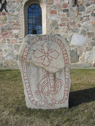 Runsten U47 — User Cattie on sv.wikipedia; Photo by Cattie; Cattie. CC BY-SA 3.0