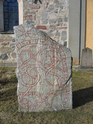 Runsten U48 — User Cattie on sv.wikipedia; Photo by Cattie; Cattie. CC BY-SA 3.0