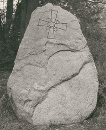 Upplands runinskrifter 612 — Iwar Anderson; https://app.raa.se/open/runor/inscription?id=ac3b95cd-f872-4c87-80ed-082a01d48de4. CC0 1.0
