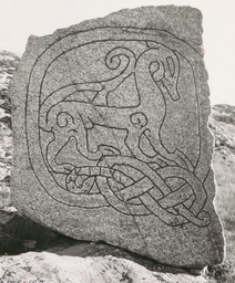 Upplands runinskrifter 747 — Nils Lagergren; https://app.raa.se/open/runor/inscription?id=0b4224a6-96da-4721-8fcd-44f62576f4de. CC0 1.0
