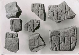 Upplands runinskrifter 9 — Statens Historiska Museum; https://app.raa.se/open/runor/inscription?id=9ce4a29a-b44b-4d3f-8977-bdf65f921e52. CC0 1.0