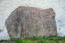 Dalby kyrka 2013-06-06 runsten02 — Håkan Skogsjö; Own work. CC BY-SA 4.0