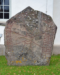 Runenstein dalum — An-d; Own work. CC BY-SA 3.0