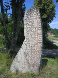 Sö 137, Aspa (side B) — Berig; Own work; I, Berig. CC BY 2.5