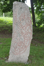 Vallentuna 447 1 — Catasa; Own work. CC BY-SA 3.0