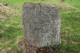 Runsten Ög 133 — Marianne58; Own work. CC BY-SA 3.0