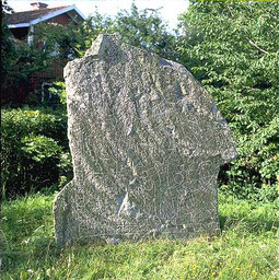 U719 Folsbergastenen — Bengt A. Lundberg; Kulturmiljöbild, Riksantikvarieämbetet; Riksantikvarieämbetet / Bengt A Lundberg, CC-BY. CC BY 2.5 SE