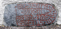 Runsten Järpås kyrka — B****n; Own work. CC BY 3.0