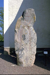 Törnevallastenen — Bengt A. Lundberg; Bengt A Lundberg / Kulturmiljöbild, Riksantikvarieämbetet This file was provided to Wikimedia Commons by the Swedish National Heritage Board as part of the cooperation project Connected Open Heritage with Wikimedia Sverige . This file was made available by Riksantikvarieämbetet as part of the Connected Open Heritage project. The project is led by Wikimedia Sverige in cooperation with UNESCO, Wikimedia Italia and Cultural Heritage without Borders and is financed by a project grant from the Culture Foundation of the Swedish Postcode Lottery .; Bengt A Lundberg / Riksantikvarieämbetet. CC BY 2.5