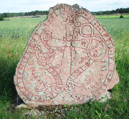 Upplands runinskrifter 151 Karby — Hedning; Own work. CC BY-SA 3.0