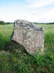 Upplands runinskrifter 140 Karby — Hedning; Own work. CC BY-SA 3.0