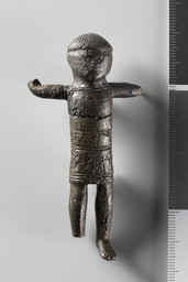 Cf34974_257_C3704.tif — Helgeland, Kirsten ; Kulturhistorisk museum, Universitetet i Oslo. CC BY-SA 4.0