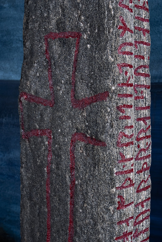 Kulisteinen, T10524, bautastein med runer.