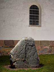 Langå-runesten 3 — Roberto Fortuna; Nationalmuseet, Danmark. CC BY-SA 4.0