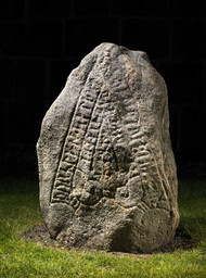 Ådum-runesten — Roberto Fortuna; NATIONALMUSETT. CC BY-SA 4.0