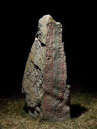 Gårdstånga-runesten 1 — Roberto Fortuna; Nationalmuseet, Danmark. CC BY-SA 4.0